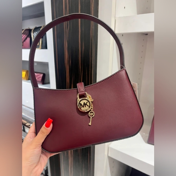 NEW Michael Kors Lyra Shoulder Bag - Picture 1 of 6